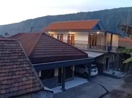 Holiday Home Anggun Bromo