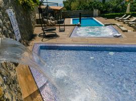 佩特拉克尔克公寓，位于克尔克的带泳池的酒店