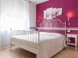 Villa Ferrari, Le Betulle，位于San Maurizio dʼOpaglio的酒店