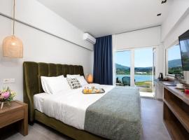 The Royal Grand Hotel，位于科孚镇的酒店