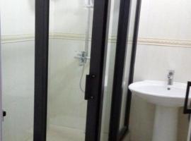 Apart 3 Modern 7mn Beach With Pool And Terrace，位于Goodlands的酒店