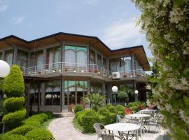 Buna Park Hotel，位于斯库台Rozafa Castle Shkodra附近的酒店