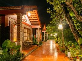 Bai Dinh Eco Homestay，位于宁平白亭寺附近的酒店