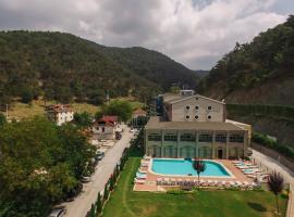 Sarot Termal Park Resort & Spa - Halal Hotel，位于博卢的酒店