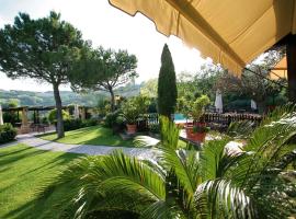 Symposium Resort，位于Serrungarina的酒店