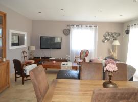 Villa，位于Combas的酒店