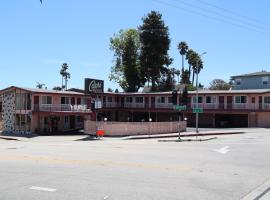 Capri Motel Santa Cruz Beach Boardwalk，位于圣克鲁兹的酒店