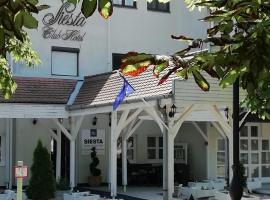 Siesta Club Apartman Harkány，位于哈卡尼的酒店