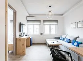 CosmosDome / Best apartment in the heart of Athens !