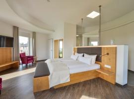 Hotel & Golfrestaurant Gut Wissmannshof，位于Staufenberg的酒店