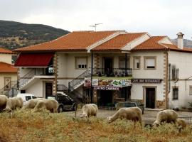 奥洁图库特卡米尼奥斯旅馆，位于San Pablo de los Montes的旅馆