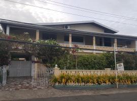 Rainbow Inn，位于Grenville的酒店