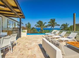 Villa Topaz Above West Bay With 360 Degree Views! 3 Bedrooms，位于西湾的乡村别墅