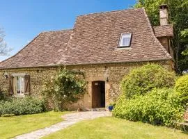 Holiday Home in Dordogne with Stunning Views