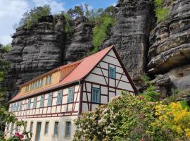 Ferienwohnungen Felsenkeller Bielatal，位于Bielatal的酒店