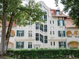 Moderne Dachgeschosswohnung zentral by Seebnb