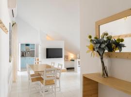 Apartamentos Cristamar Centro y Playa，位于埃斯特波纳的酒店