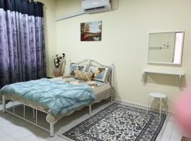 AUNI & AUJI HOMESTAY KEMAMAN，位于甘榜甘马挽的酒店