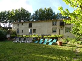 Chambres d'hôtes Les Gragniotes，位于Tournissan的酒店