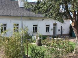 Cosy Cottage，位于Beugin的酒店