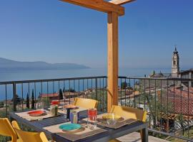 Residence Dany appartamenti con cucina vista lago piscina e parcheggio，位于加尔尼亚诺的酒店