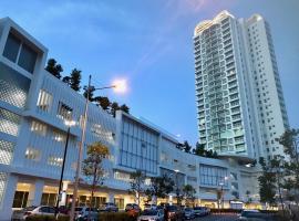 Southbay Plaza Condominium，位于峇六拜的海滩短租房