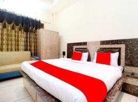 OYO 40982 Hotel Satkar，位于Nūruddīn的酒店