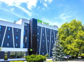 ibis Styles Warszawa West，位于Mory的酒店