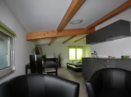 BeachIN - Sport, Events, Hotel, Restaurant, Bar，位于Ins的酒店