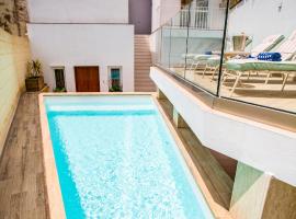 Pjazza Suites Boutique Hotel by CX Collection，位于Siġġiewi的住宿加早餐旅馆