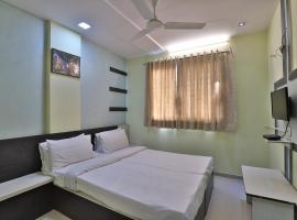 Hotel Sai Palace SPOT，位于Nananpur的酒店