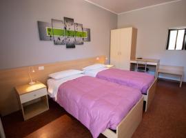 Hotel del Boschetto，位于Poggiridenti的酒店