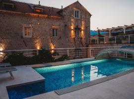 Palazzo Radomiri Heritage Boutique Hotel，位于科托尔的酒店