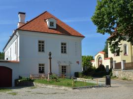 APARTMÁNY FARA POSTUPICE，位于Postupice的酒店