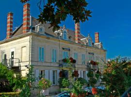 Hotel Henri IV，位于Coutras的酒店