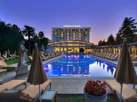 泰尔梅总统酒店，位于阿巴诺泰尔梅的高尔夫酒店