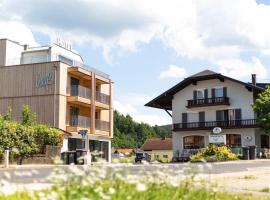 Hotel Weiß，位于Munderfing的酒店