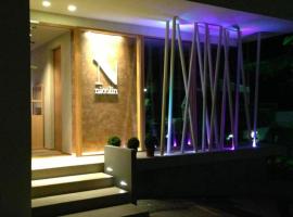 尼考林旅馆，位于莱科的酒店