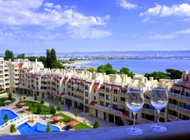 Апартаменти Варна Саут на плажа - Varna South Apartments on the beach，位于瓦尔纳的酒店