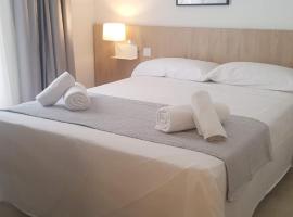 Hotel Victori，位于埃斯卡斯特利的酒店