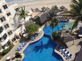 Costa Bonita Beach & Resort，位于马萨特兰的度假村