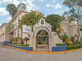 Centro Hotel Villa las Margaritas，位于贾拉普的酒店