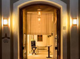 Villa Shanti - Heritage Hotel for Foodies，位于蓬蒂切里Pondicherry Museum附近的酒店