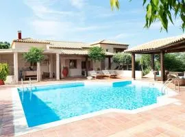 White sand Villa. Spacious villa with prive pool.