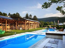 Zdravkovac Country Club，位于Jarmenovci的酒店