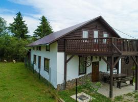 Kristóf vendégház，位于Ciumani的乡村别墅