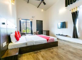 OYO 44001 The Green Heritage Resort，位于伊加特普里的酒店