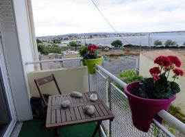 F3 avec parking le dauphin，位于塞特港的酒店