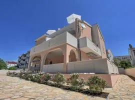 Villa Magena - Modern Apartments in Pag Center