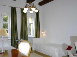 金色克鲁兹酒店，位于雷根斯堡的酒店